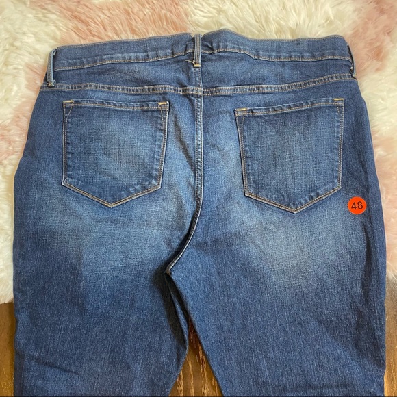 Old Navy Original Mid Rise Jeans Women's Plus Size 18 - Picture 3 of 4